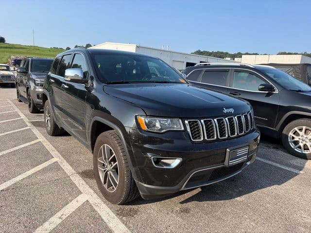 2017 Jeep Grand Cherokee Limited 4x4 — photo 1 of 11