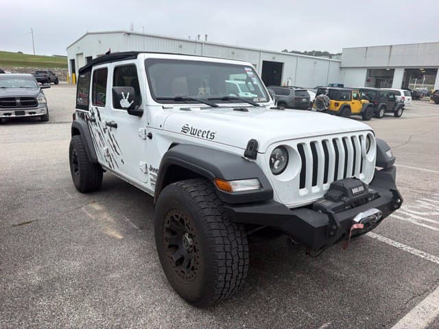 2020 Jeep Wrangler Sport — photo 1 of 11