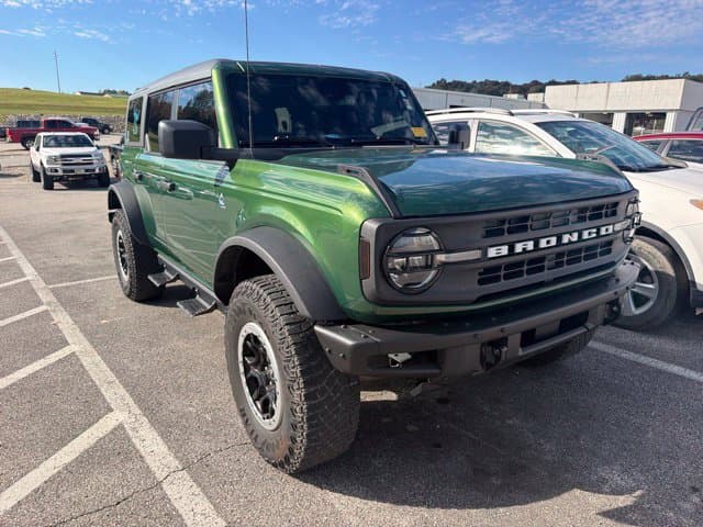 2022 Ford Bronco Base — photo 1 of 11