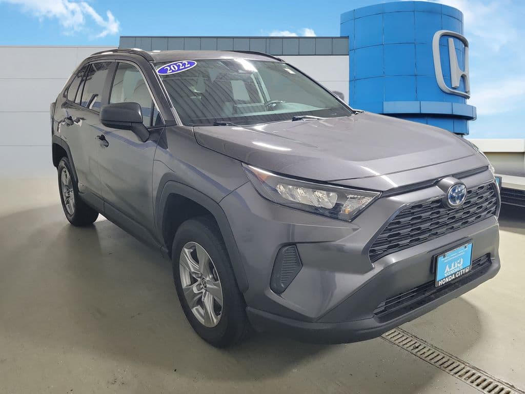 2022 Toyota RAV4 Hybrid LE — photo 1 of 32