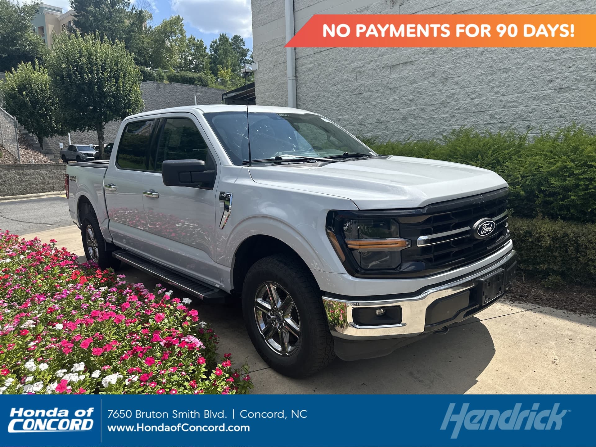 2025 Ford F-150 XLT — photo 1 of 11