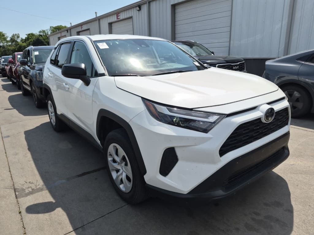 2025 Toyota RAV4 LE — photo 1 of 3