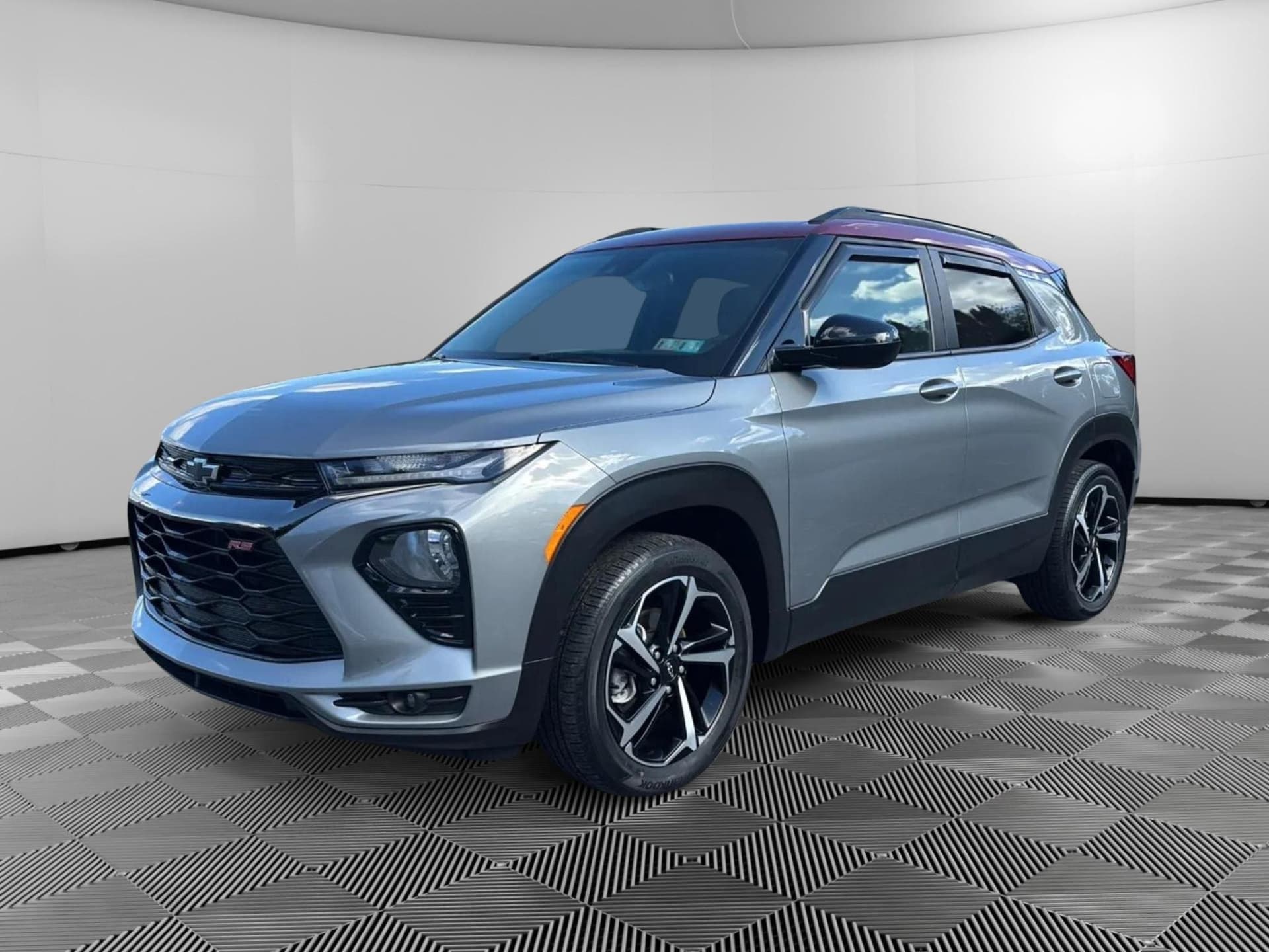 2023 Chevrolet Trailblazer RS — photo 1 of 24
