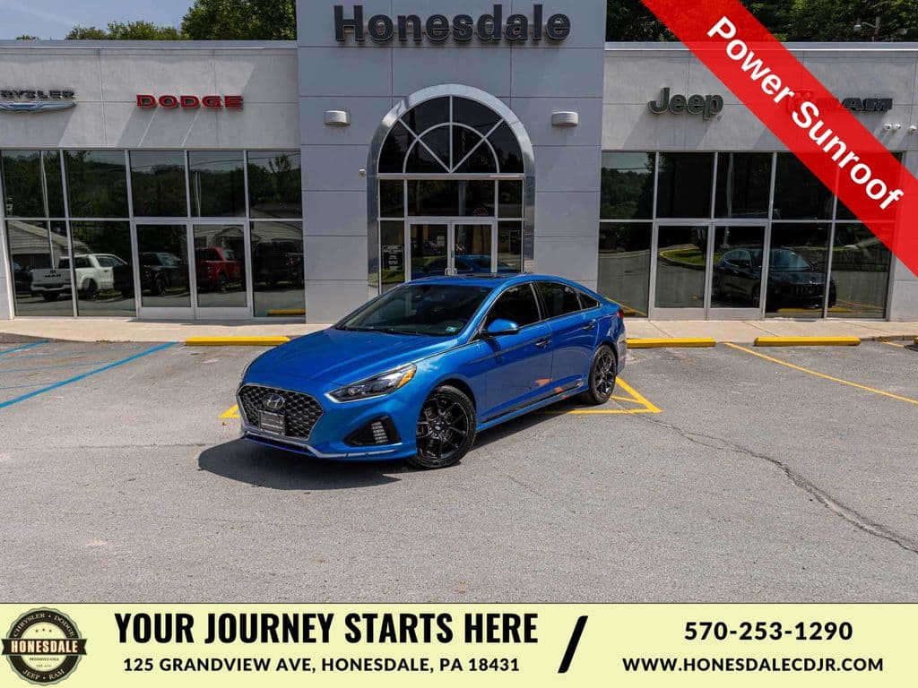 2018 Hyundai Sonata Limited 2.0T — photo 1 of 28