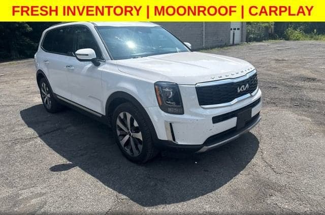 2022 Kia Telluride S — photo 1 of 15