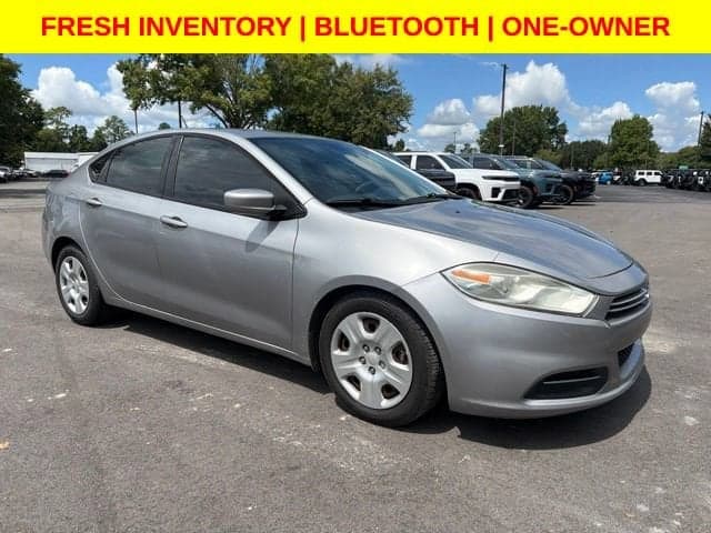 2015 Dodge Dart SE — photo 1 of 25