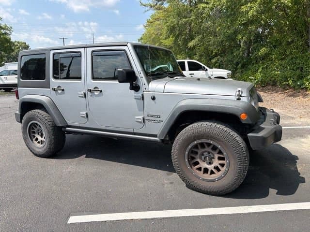 2015 Jeep Wrangler Unlimited Sport — photo 1 of 27