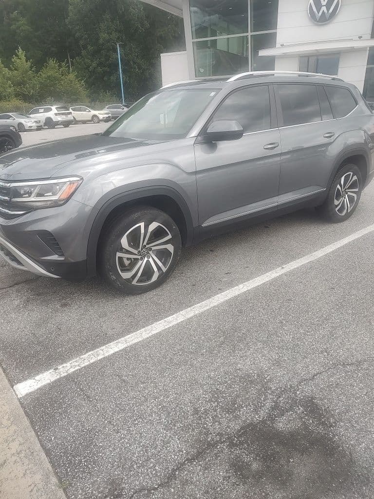 2023 Volkswagen Atlas 3.6L V6 SEL — photo 1 of 6