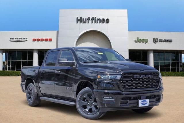 2026 RAM 1500 EXPRESS CREW CAB 4X4 5'7 BOX — photo 1 of 33