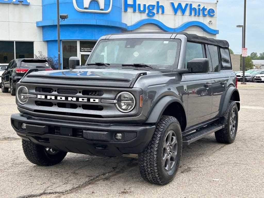 2021 Ford Bronco Base — photo 1 of 8