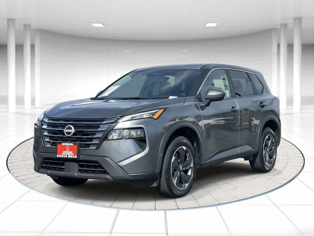 2025 Nissan Rogue SV — photo 1 of 32