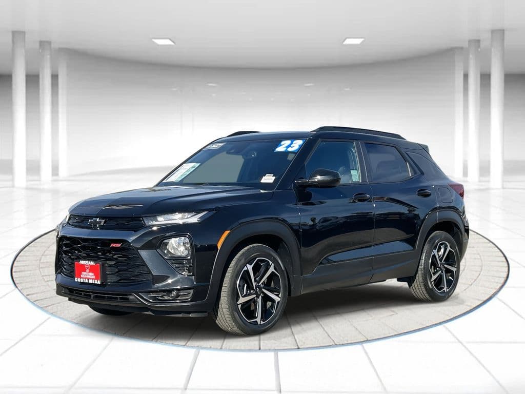 2023 Chevrolet Trailblazer RS — photo 1 of 31