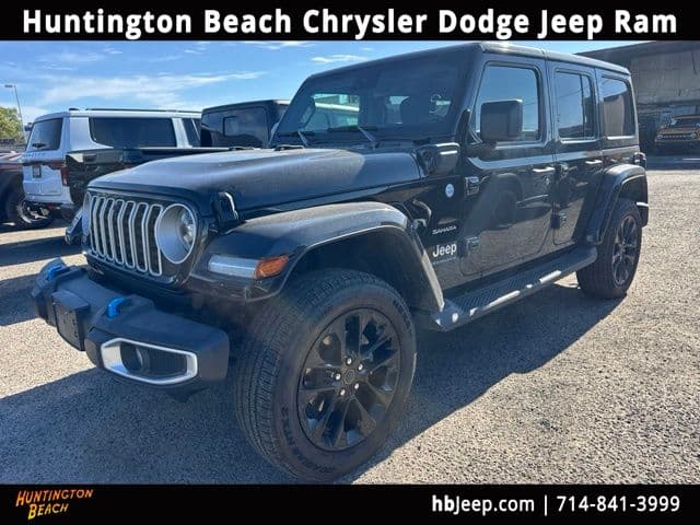 2024 Jeep Wrangler Sahara — photo 1 of 13