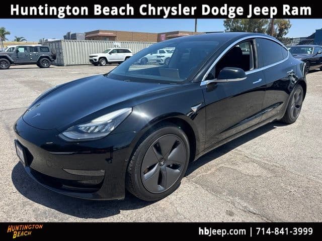 2019 Tesla Model 3 Long Range — photo 1 of 11