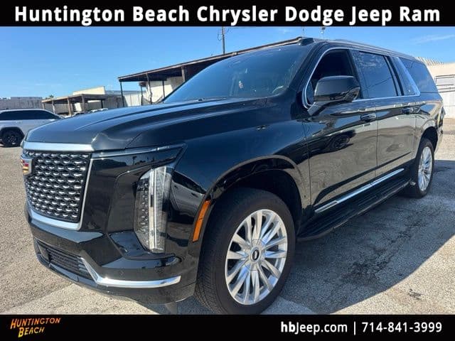 2025 Cadillac Escalade ESV RWD Luxury — photo 1 of 13