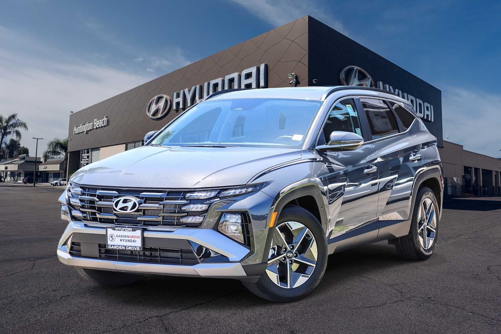 2026 Hyundai Tucson SEL Premium FWD — photo 1 of 29
