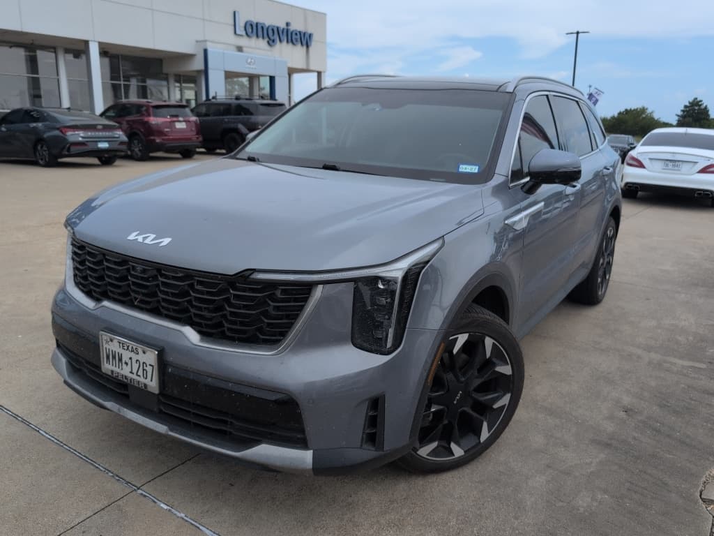 2025 Kia Sorento SX — photo 1 of 4