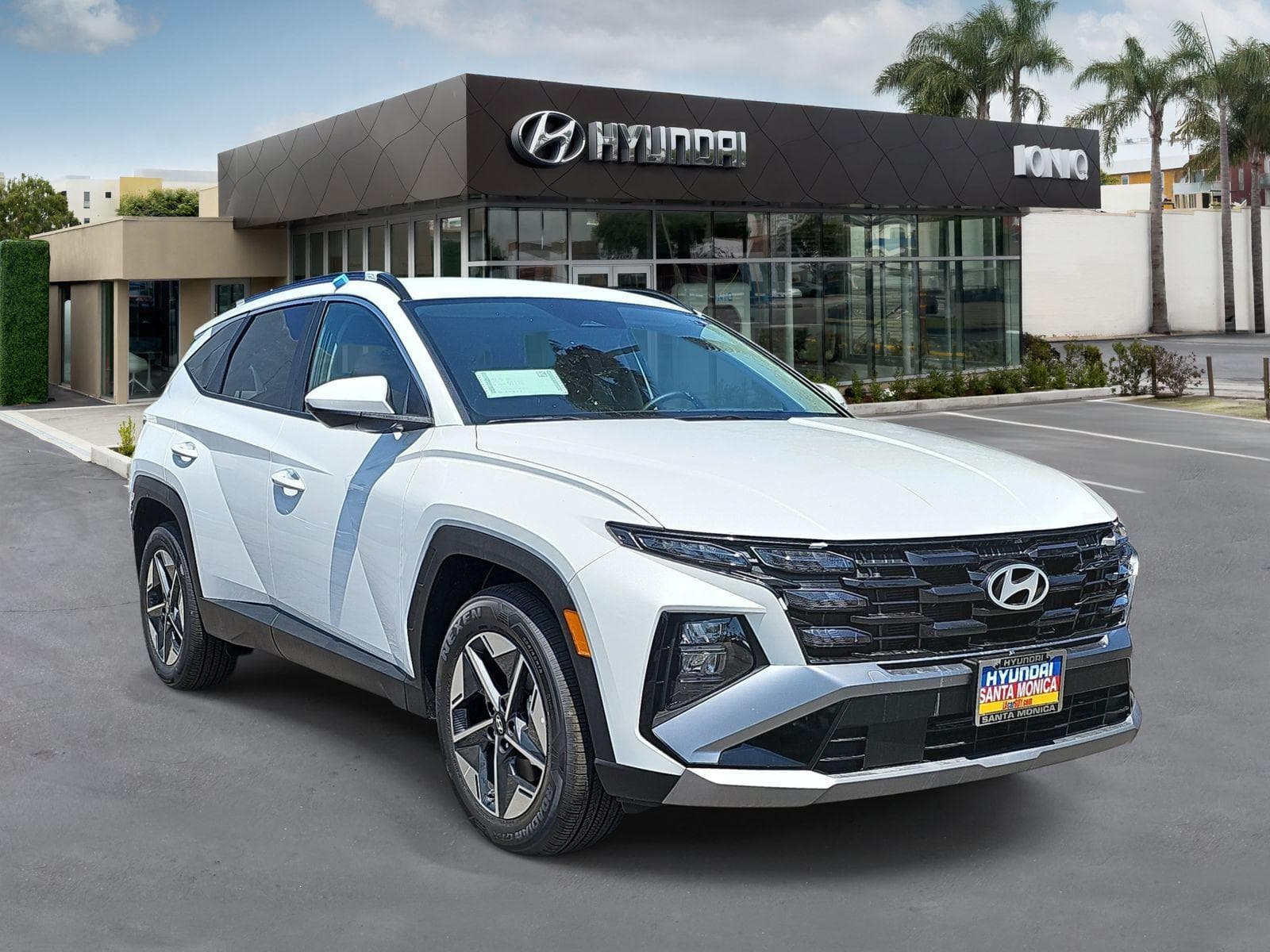 2026 Hyundai Tucson Hybrid SEL FWD — photo 1 of 37