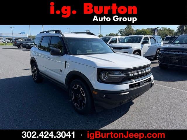 2023 Ford Bronco Sport Outer Banks — photo 1 of 10