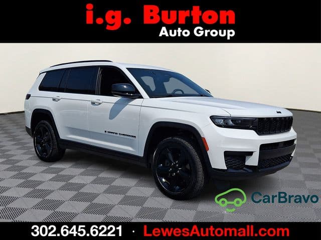 2023 Jeep Grand Cherokee L Laredo — photo 1 of 31