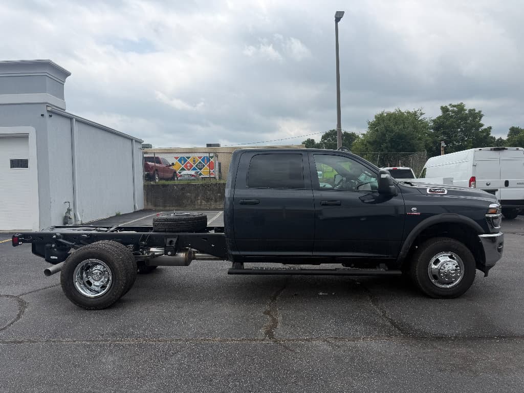 2026 RAM 3500 Chassis Cab Tradesman — photo 1 of 25