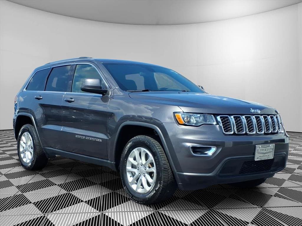 2021 Jeep Grand Cherokee L Laredo — photo 1 of 30