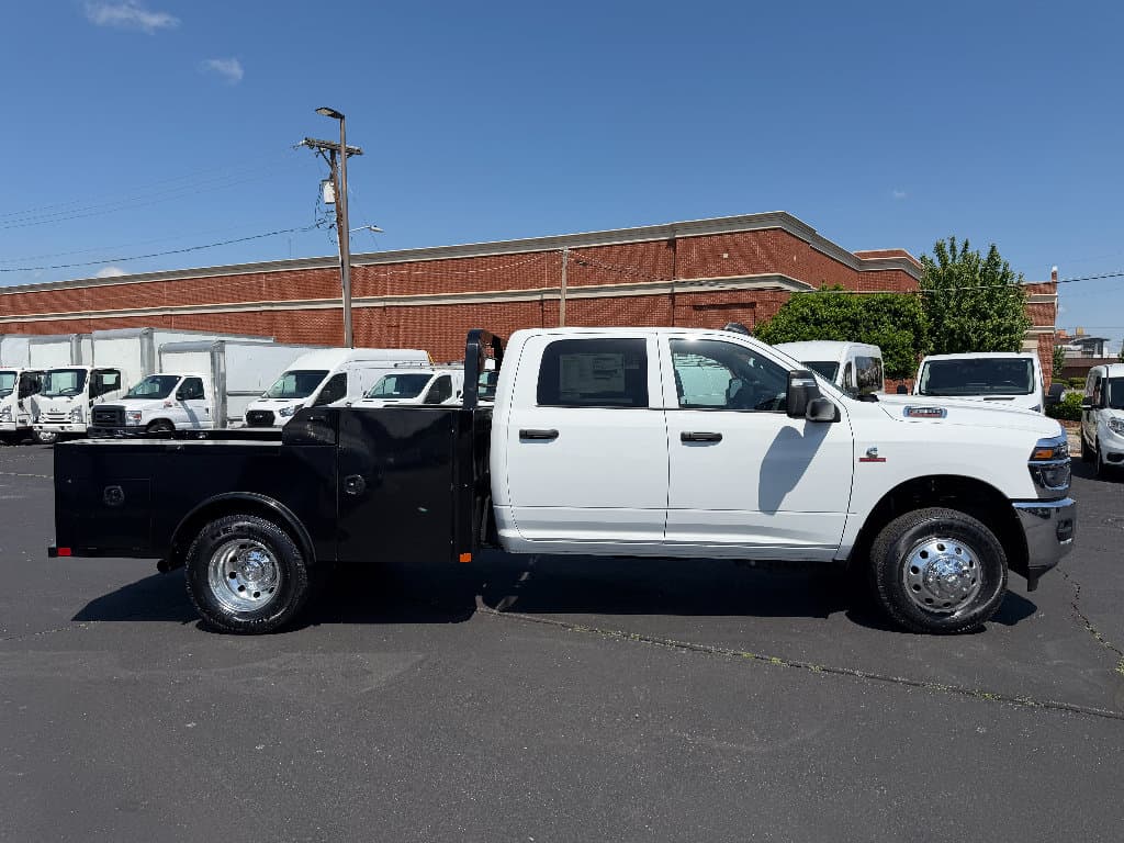 2026 RAM 3500 Chassis Cab Tradesman — photo 1 of 34