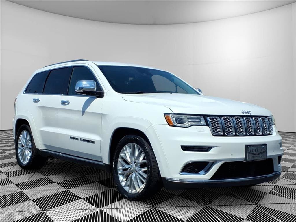 2018 Jeep Grand Cherokee Summit — photo 1 of 30