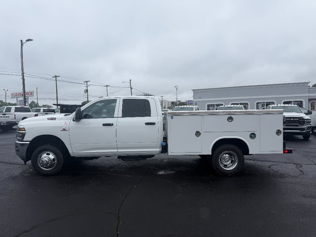 2026 RAM 3500 Chassis Cab Tradesman — photo 1 of 25
