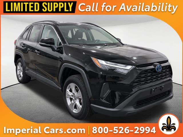 2024 Toyota RAV4 Hybrid LE — photo 1 of 13