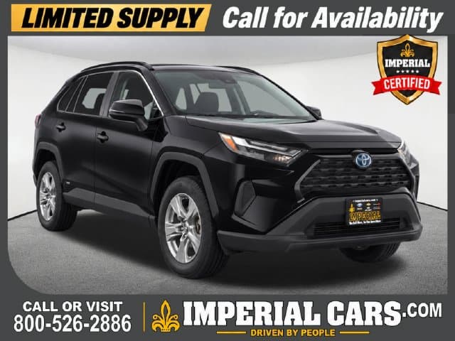 2023 Toyota RAV4 Hybrid LE — photo 1 of 13