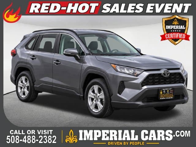 2025 Toyota RAV4 XLE — photo 1 of 38