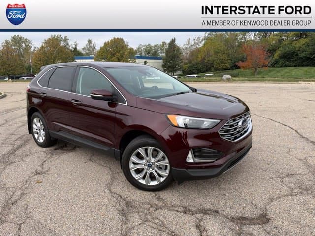 2022 Ford Edge Titanium — photo 1 of 6
