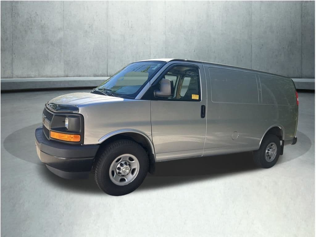 2017 Chevrolet Express Cargo Van Base — photo 1 of 10