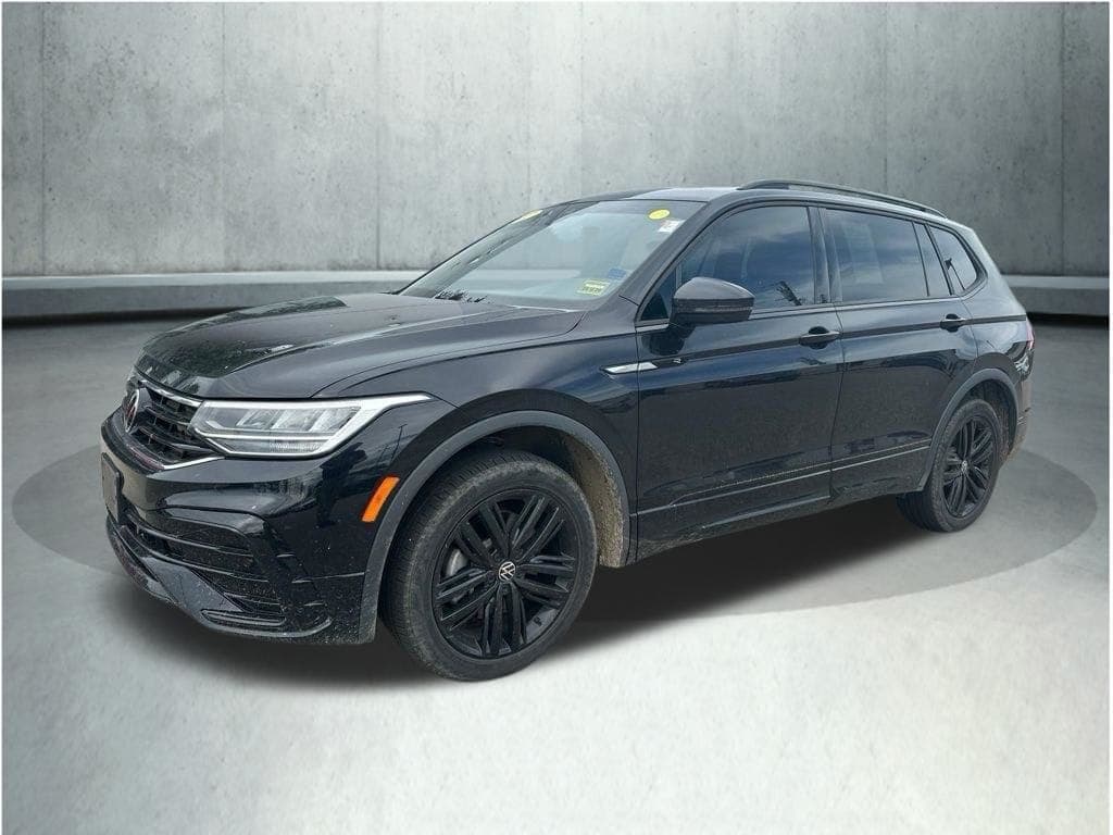 2022 Volkswagen Tiguan SE R-Line Black — photo 1 of 8