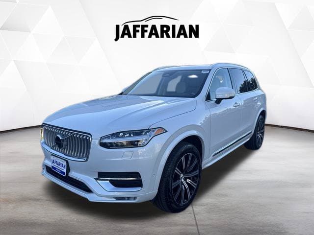2025 Volvo XC90 Base — photo 1 of 23