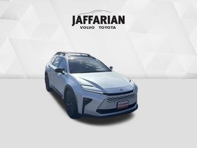2026 Toyota Crown Signia Limited — photo 1 of 12