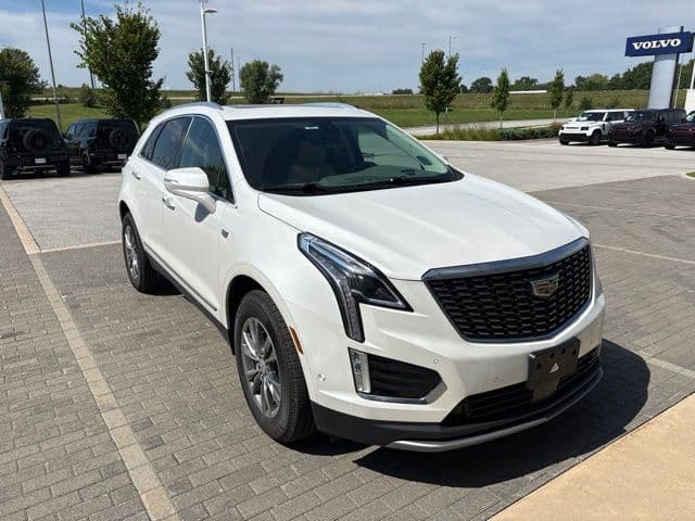 2021 Cadillac XT5 Premium Luxury — photo 1 of 12