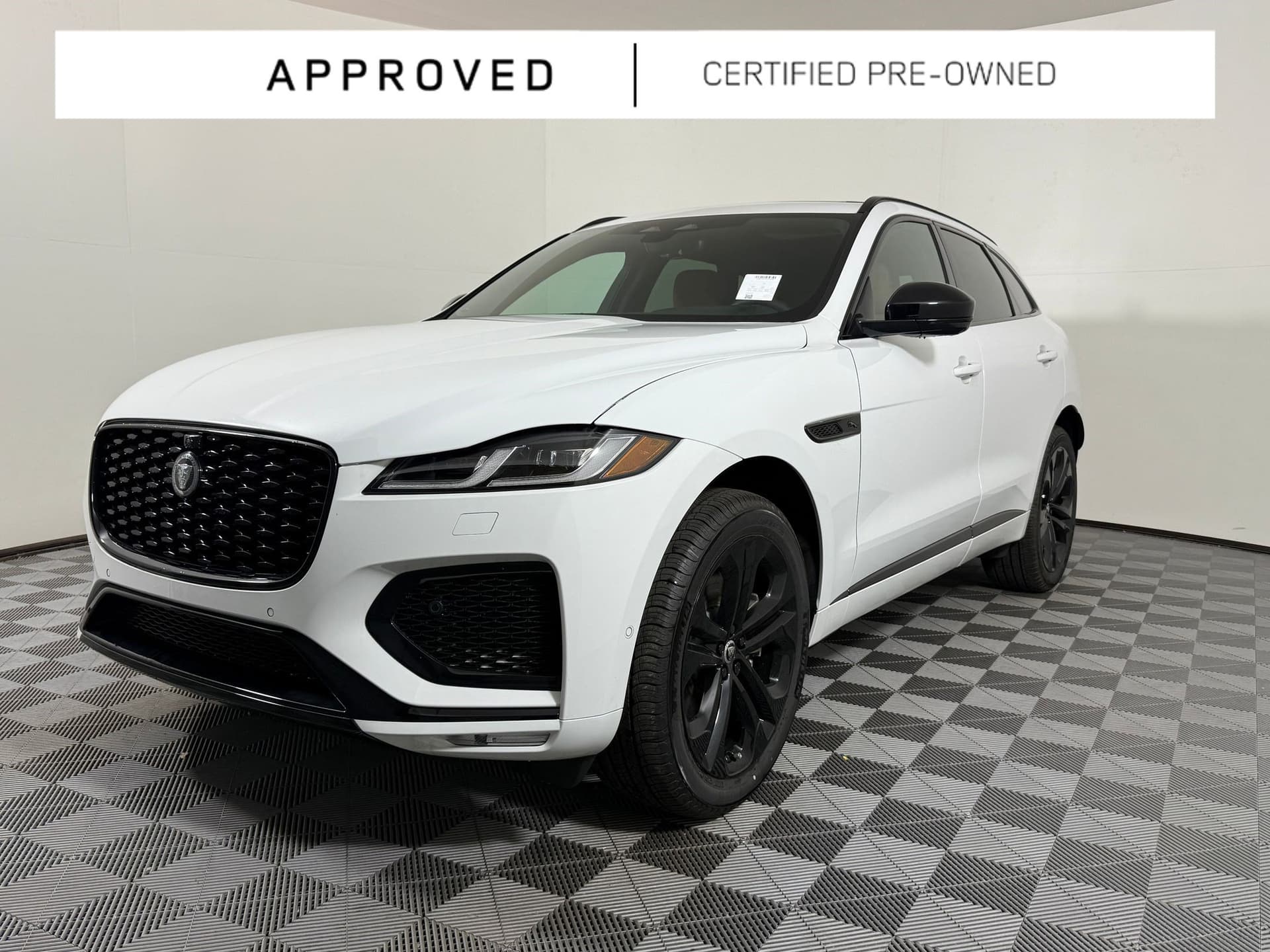 2026 Jaguar F-PACE R-Dynamic S — photo 1 of 25