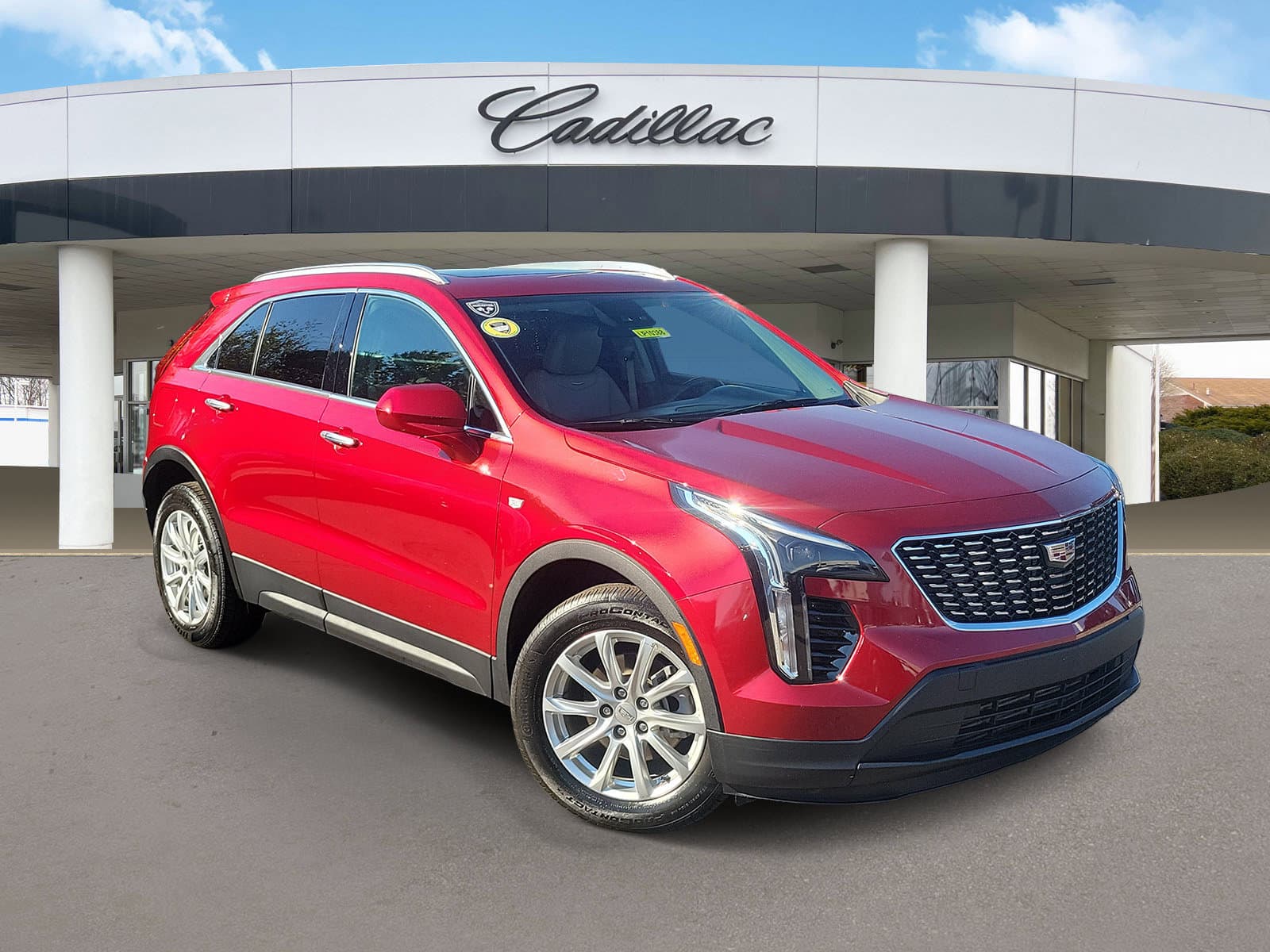 2022 Cadillac XT4 AWD Luxury — photo 1 of 32
