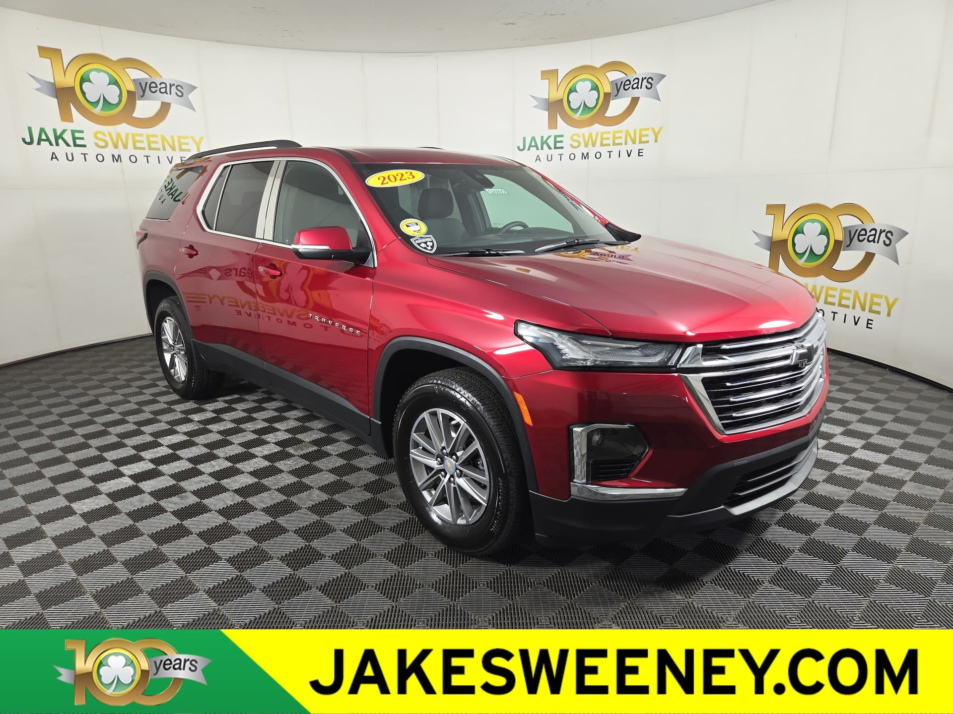 2023 Chevrolet Traverse LT Cloth — photo 1 of 34