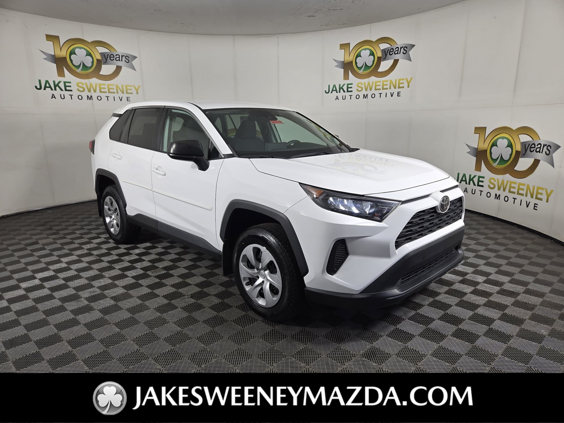2022 Toyota RAV4 LE AWD — photo 1 of 31