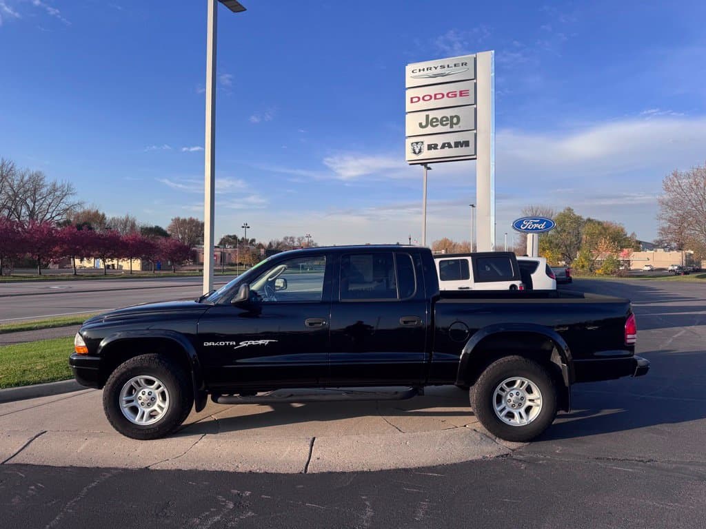 2001 Dodge Dakota SLT — photo 1 of 5