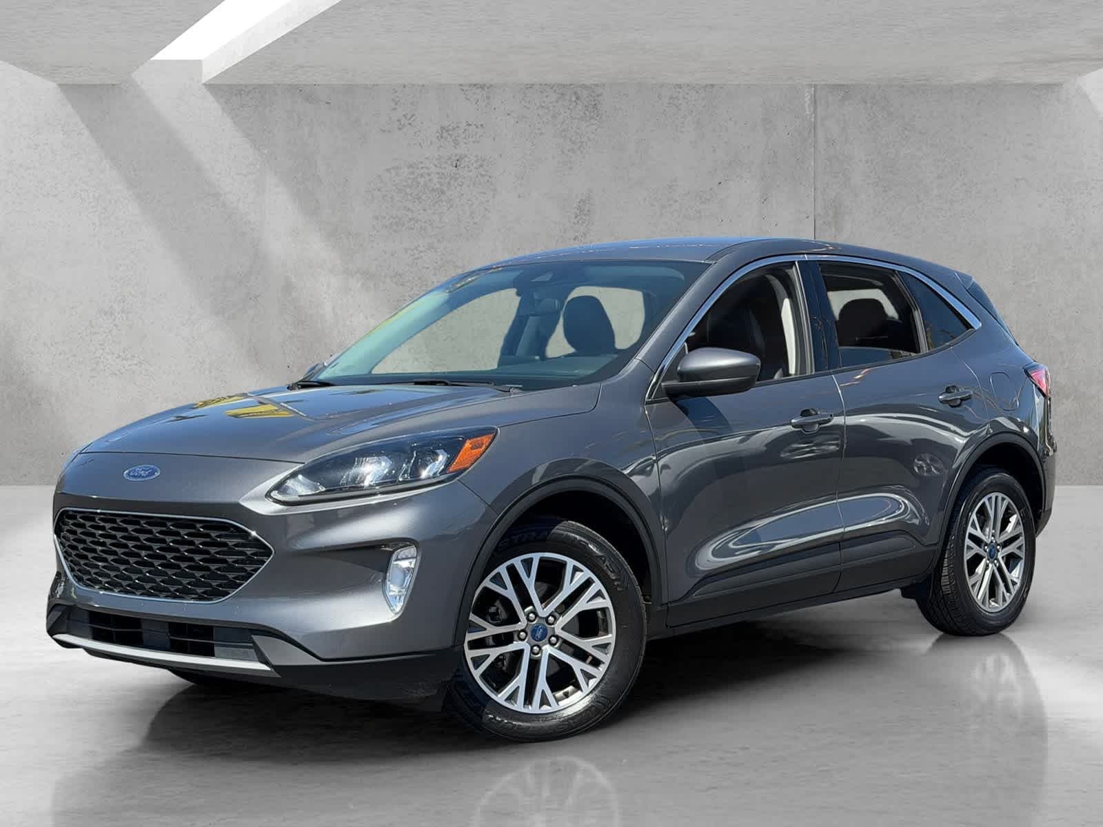 2022 Ford Escape SEL — photo 1 of 31