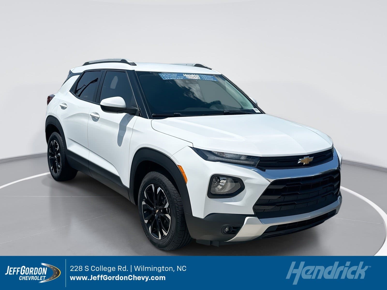 2021 Chevrolet Trailblazer LT — photo 1 of 70