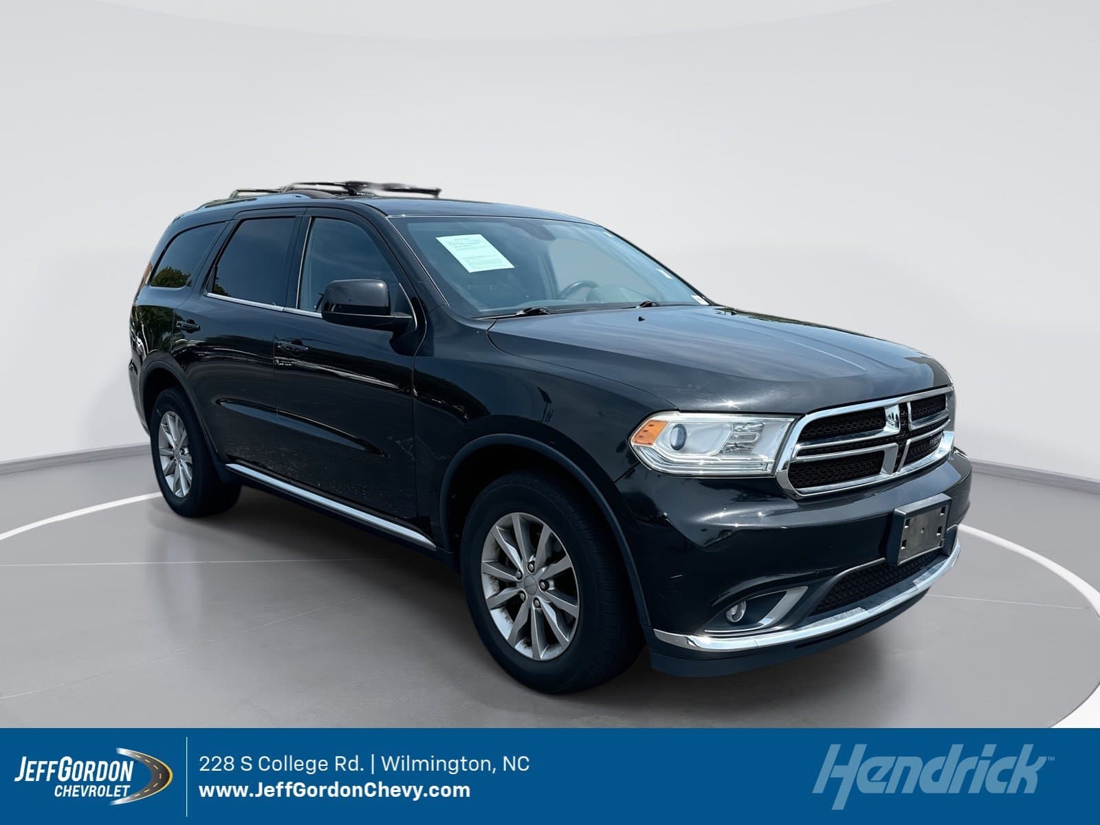2016 Dodge Durango SXT — photo 1 of 22