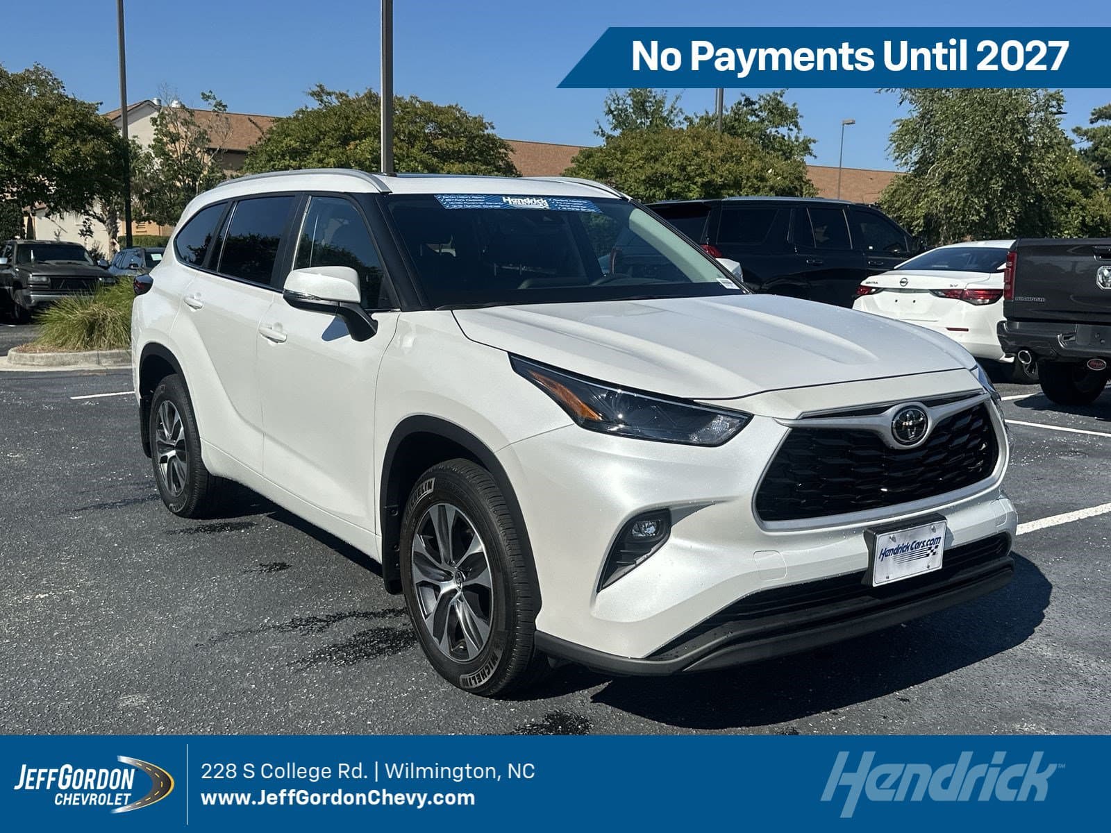 2026 Toyota Highlander XLE — photo 1 of 36