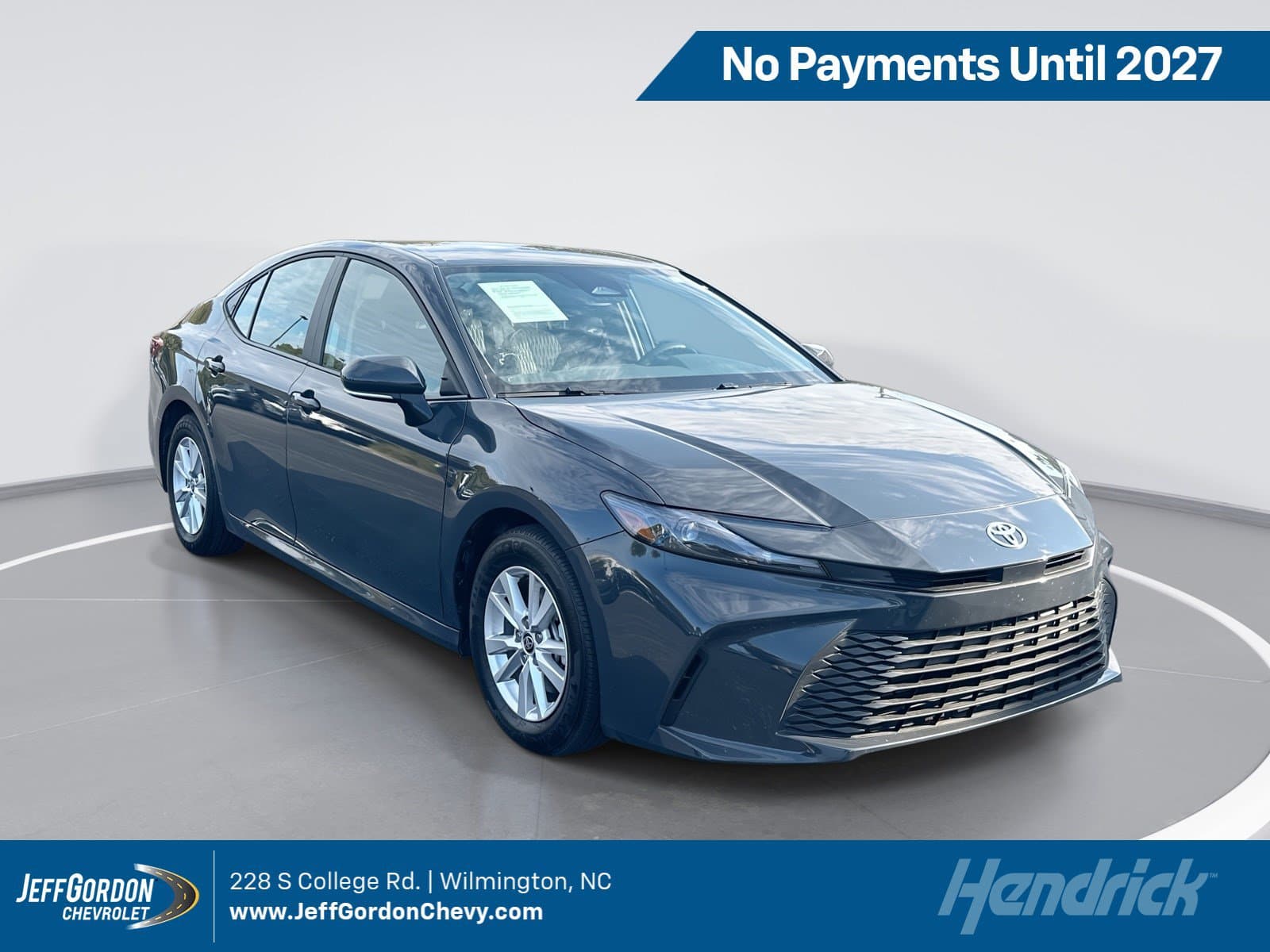 2025 Toyota Camry LE — photo 1 of 11