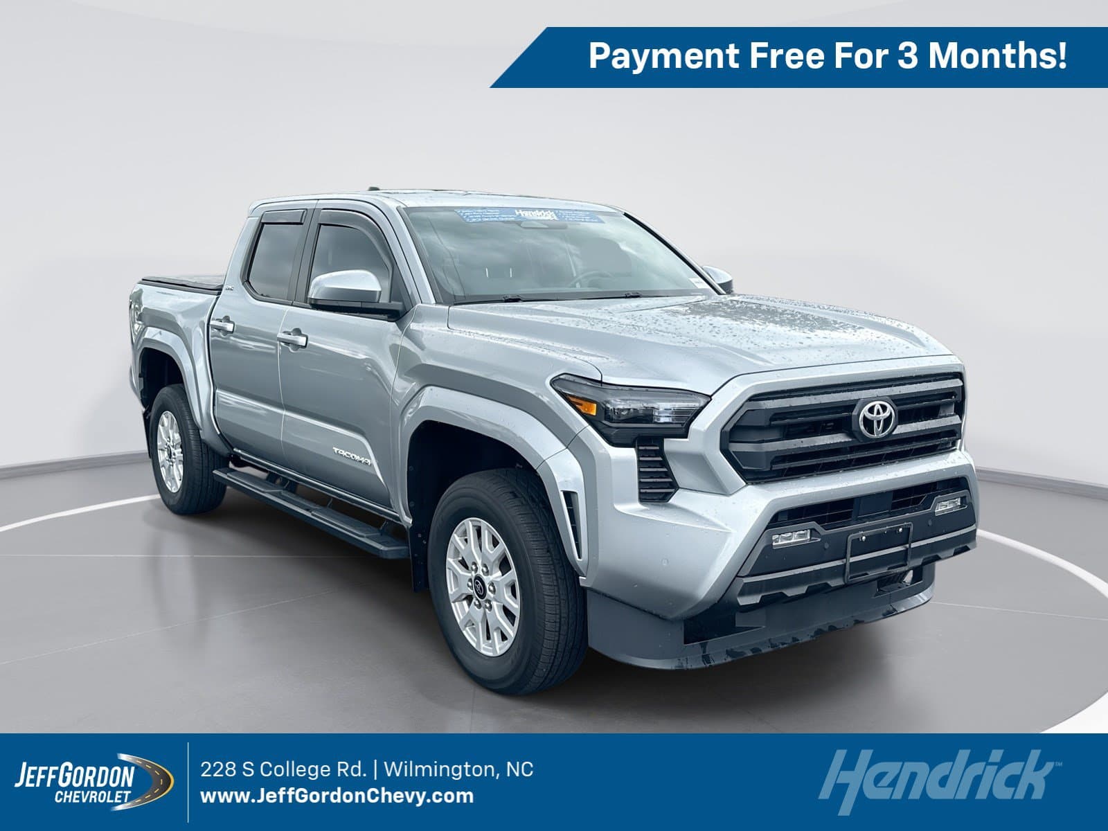 2024 Toyota Tacoma SR5 — photo 1 of 70