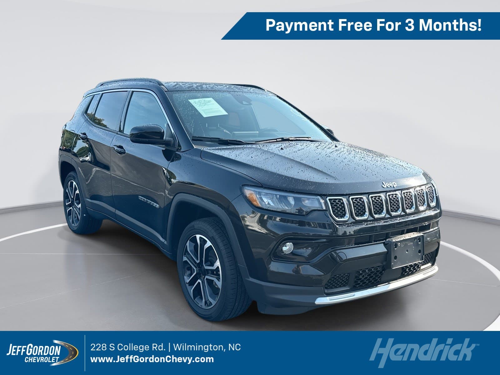 2023 Jeep Compass Limited 4x4 — photo 1 of 22